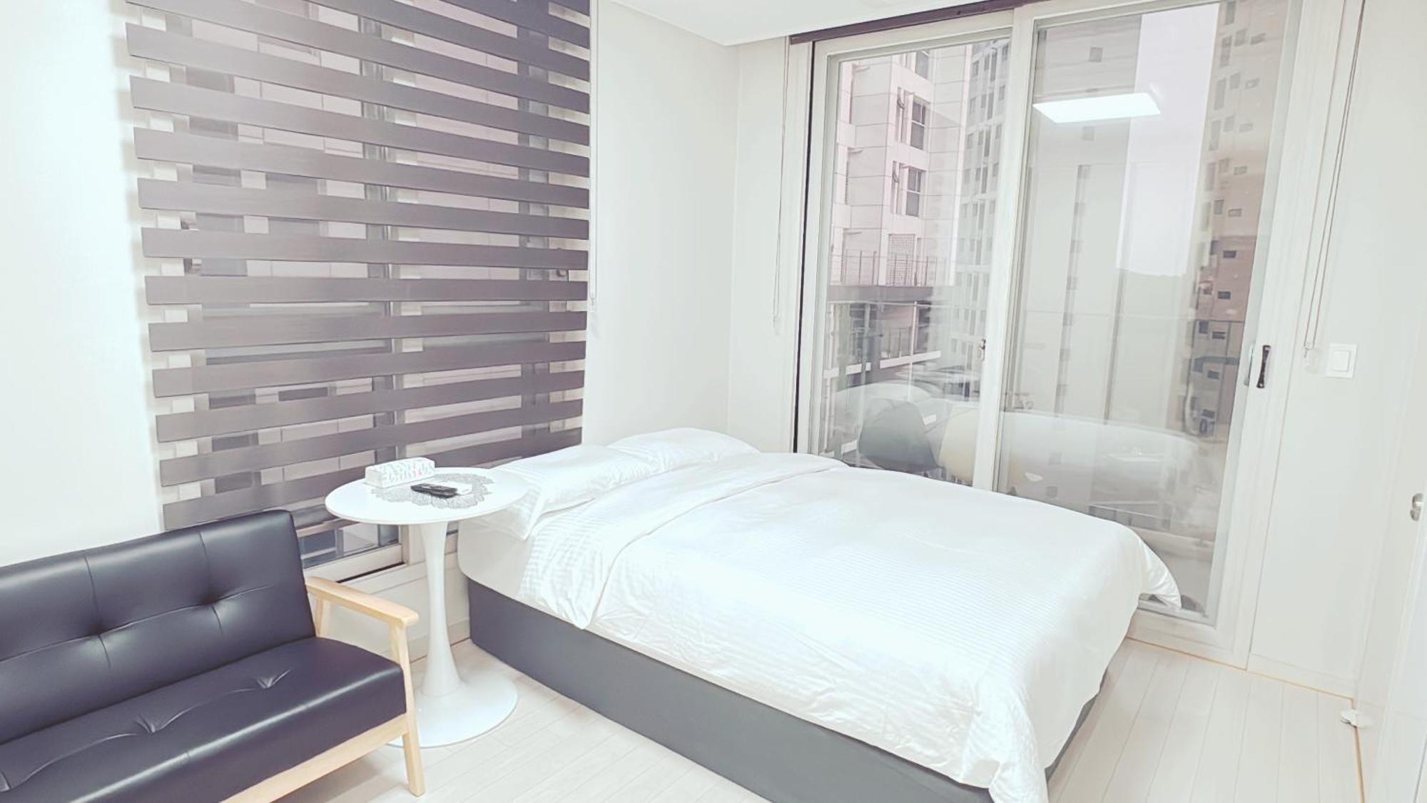 The Time Airport Aparthotel